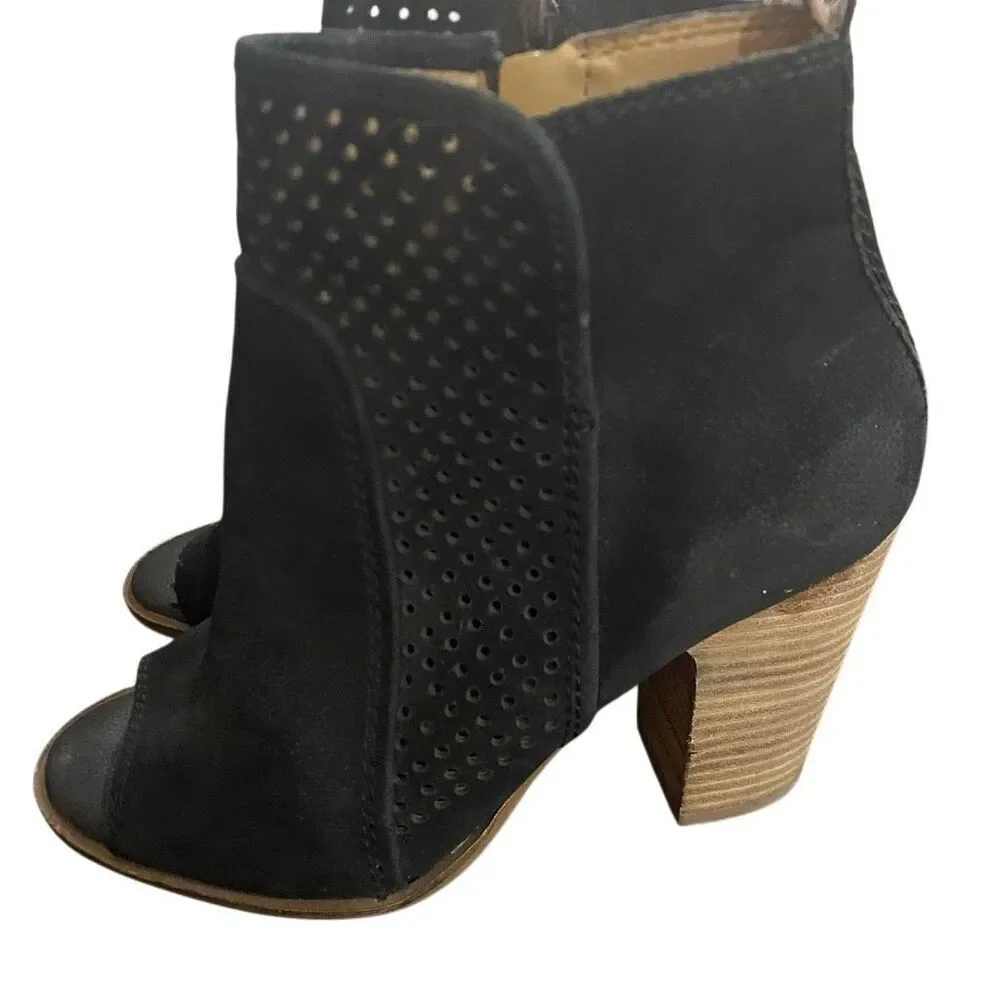 Lucky Brand Lakmeh black heeled boots open toe size 9M